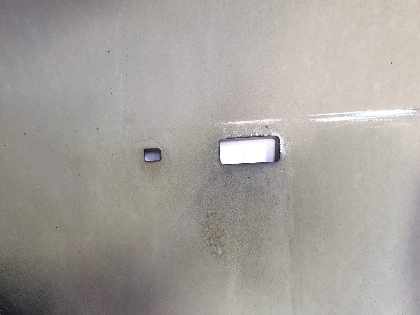BMW 750Li E66 4.8 PETROL 2006 FRONT RIGHT WING PANEL BLACK Damaged A208 - Image 5