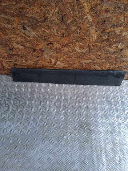✅Land Rover Discovery Sport Se Tech Td4 2.0 D 2016 FRONT RIGHT DOOR MOULDING - Image 6