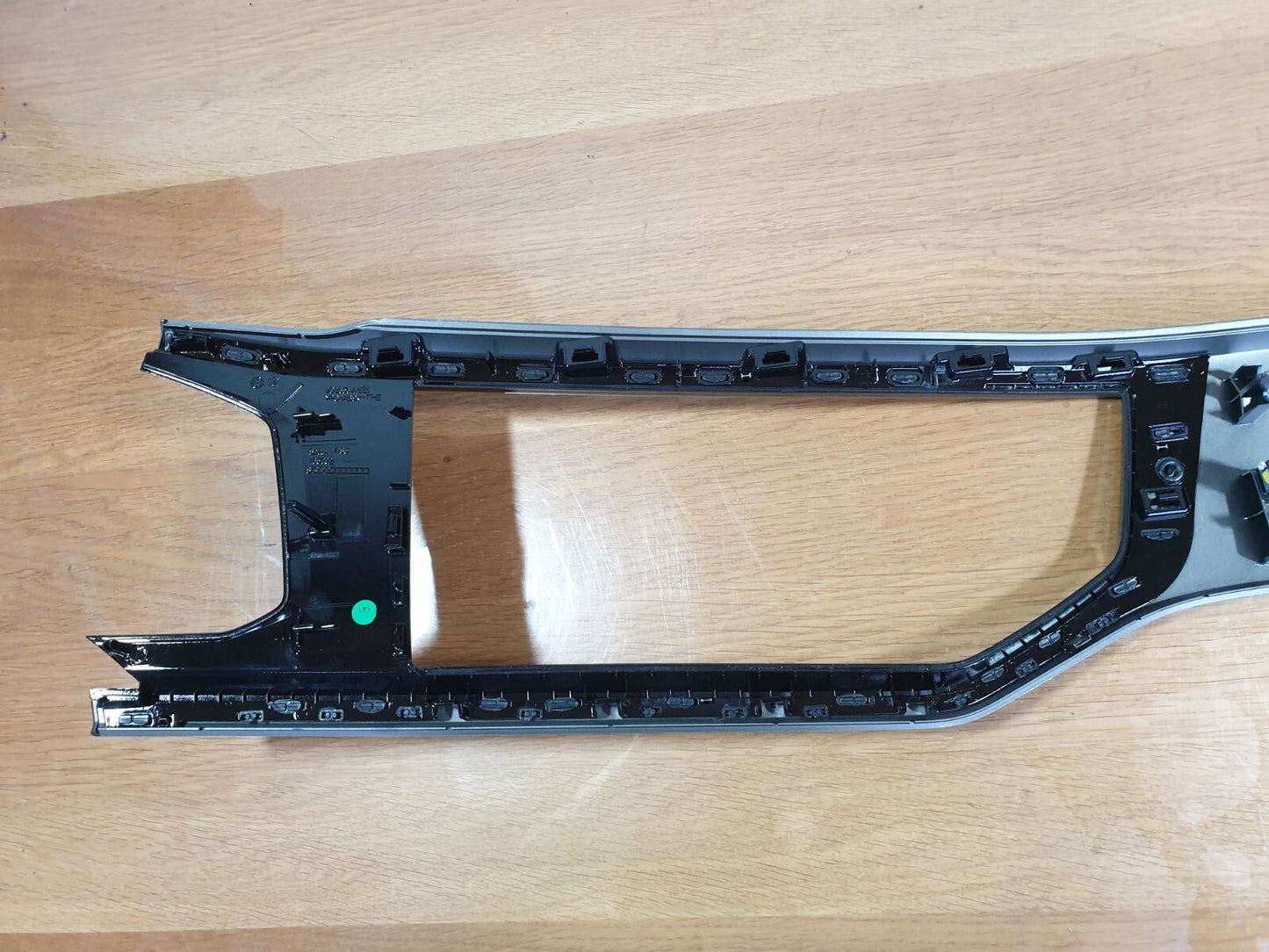 VW POLO MATCH 1.0 PETROL 2021 DASHBOARD TRIM WITH AIR VENT 2G2858415AB Warranty - Image 5