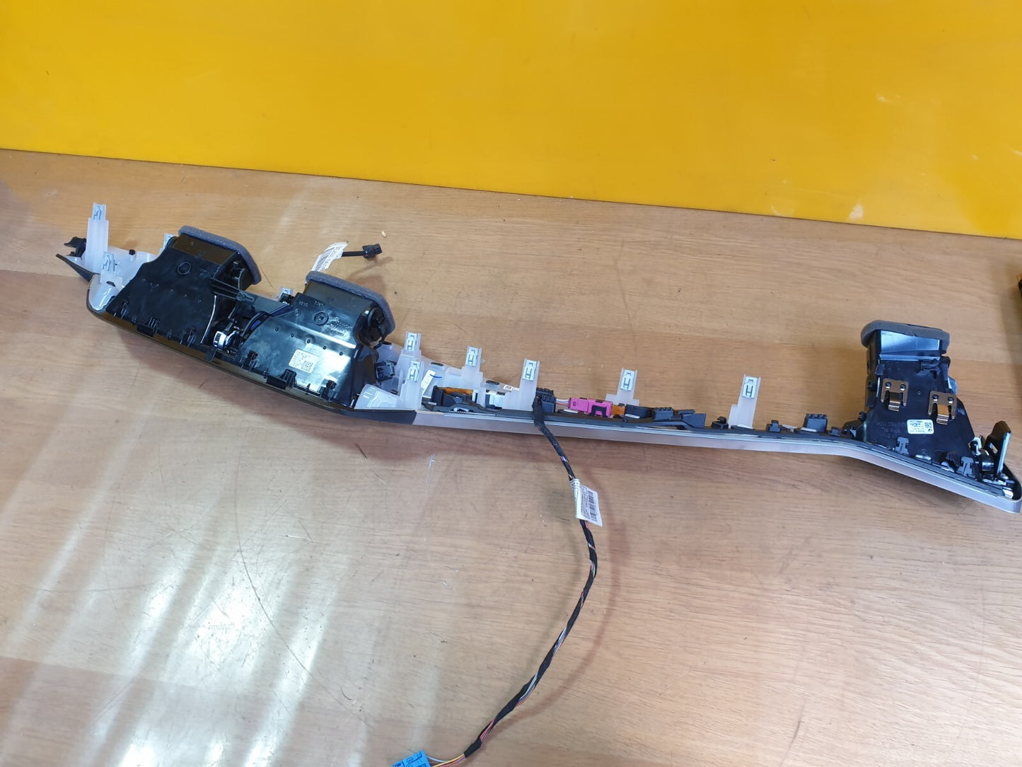 ebay-src:https://i.ebayimg.com/00/s/mtiwmfgxnjaw/z/ch0aaoswizfmzgv8/$_57.jpg