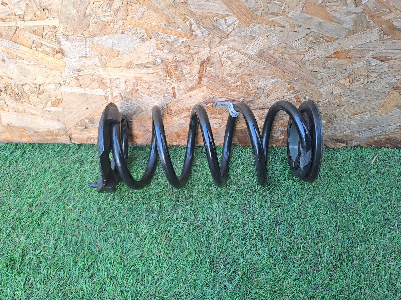 2024 TESLA MODEL 3 LONG REAR LEFT COIL SPRING 1344472-00-B + WARRANTY A207 - Image 3