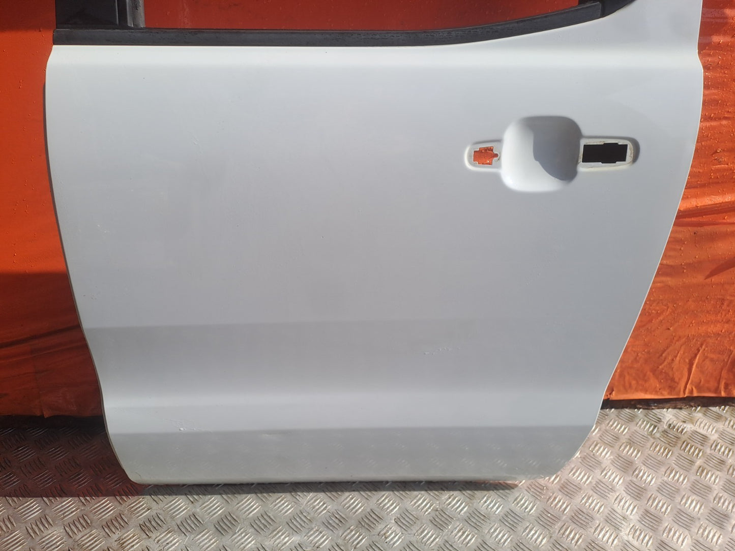 2017 Ford Ranger Wildtrak Rear Left Door Frozen White Warranty A401 - Image 4