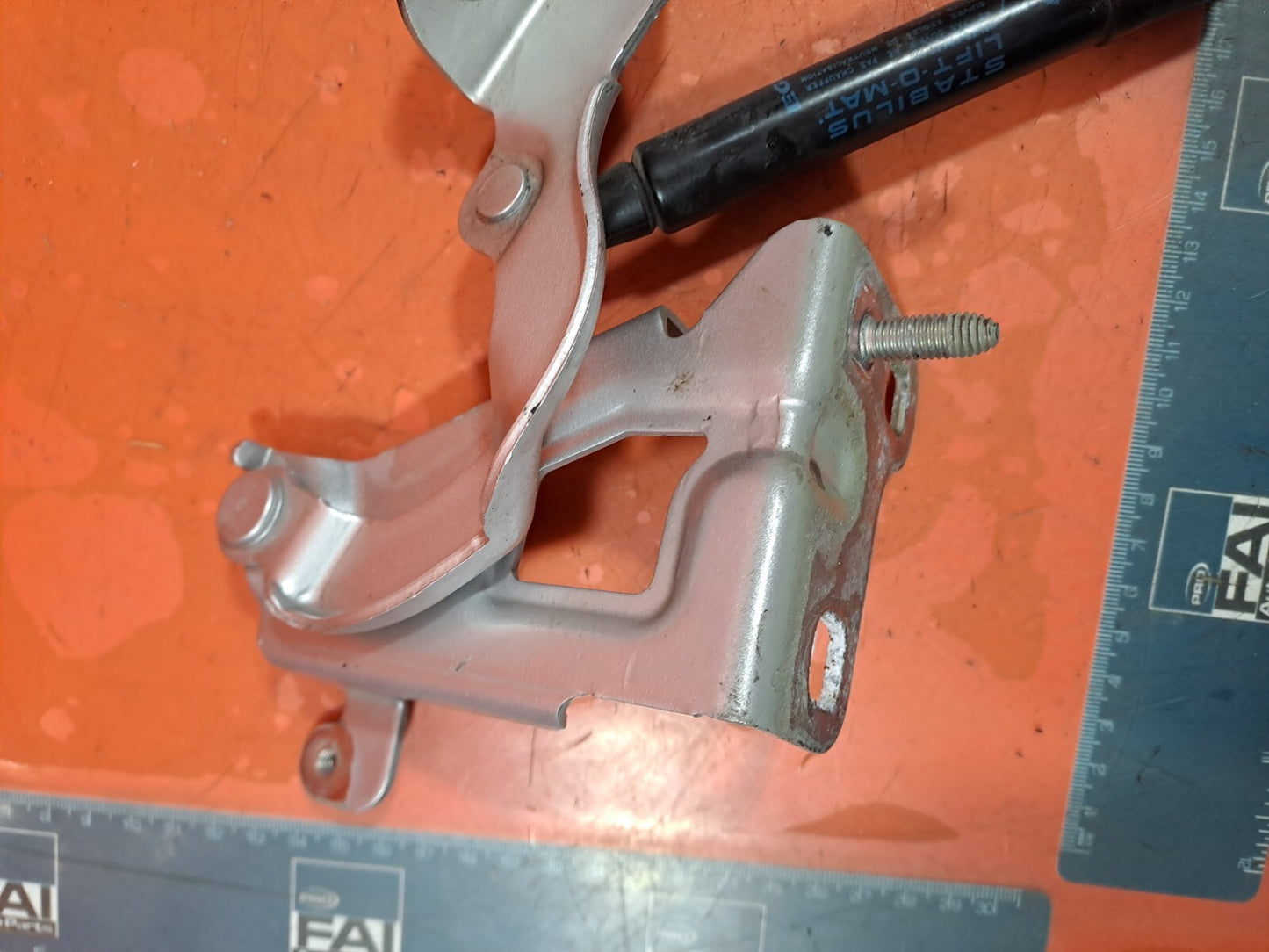 ✅Renault Trafic III Sl27 Sport 2016 1.6 Diesel BONNET HINGE &STRUT &BRACKET A256 - Image 8