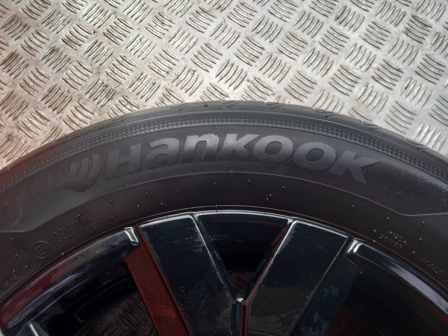 2024 Dacia Jogger Alloy Wheel with Tyre 205/60 R16 403004026R Warranty A391 - Image 11