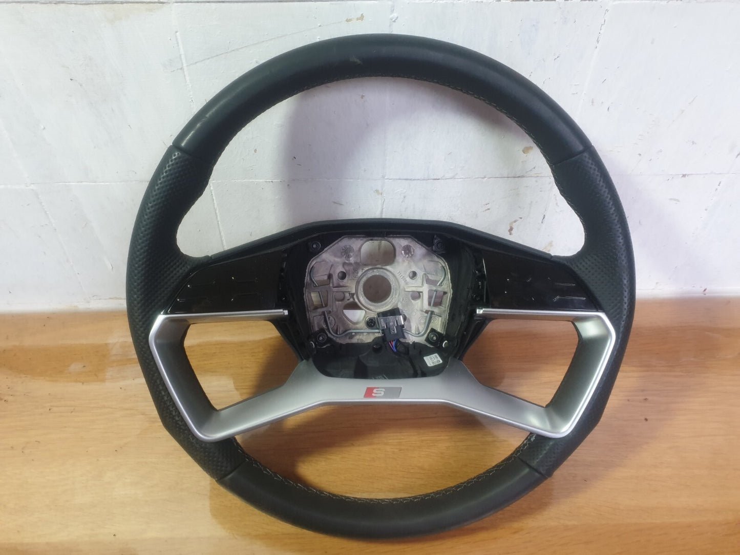 ✅2023 AUDI Q4 E-TRON MULTIFUNCTION LEATHER STEERING WHEEL 89A419091F A206 - Image 1