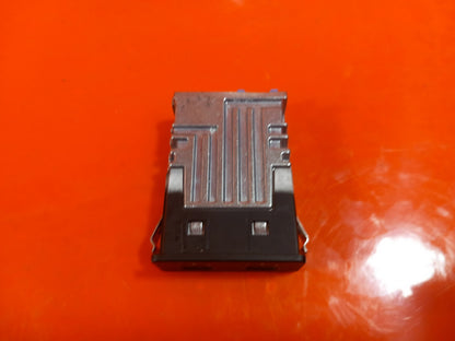 BMW F40 116D 1.5 Diesel 2021 Dual USB Port Charging Socket 8711938 Warranty A365 - Image 7