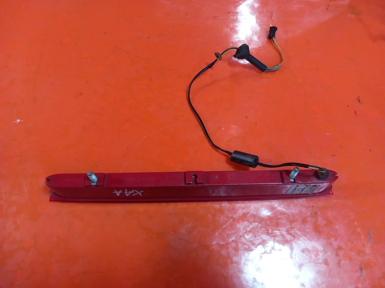 2018 Volvo V40 Rear Third Brake Stop Light 31385469 Warranty xAA - Image 6