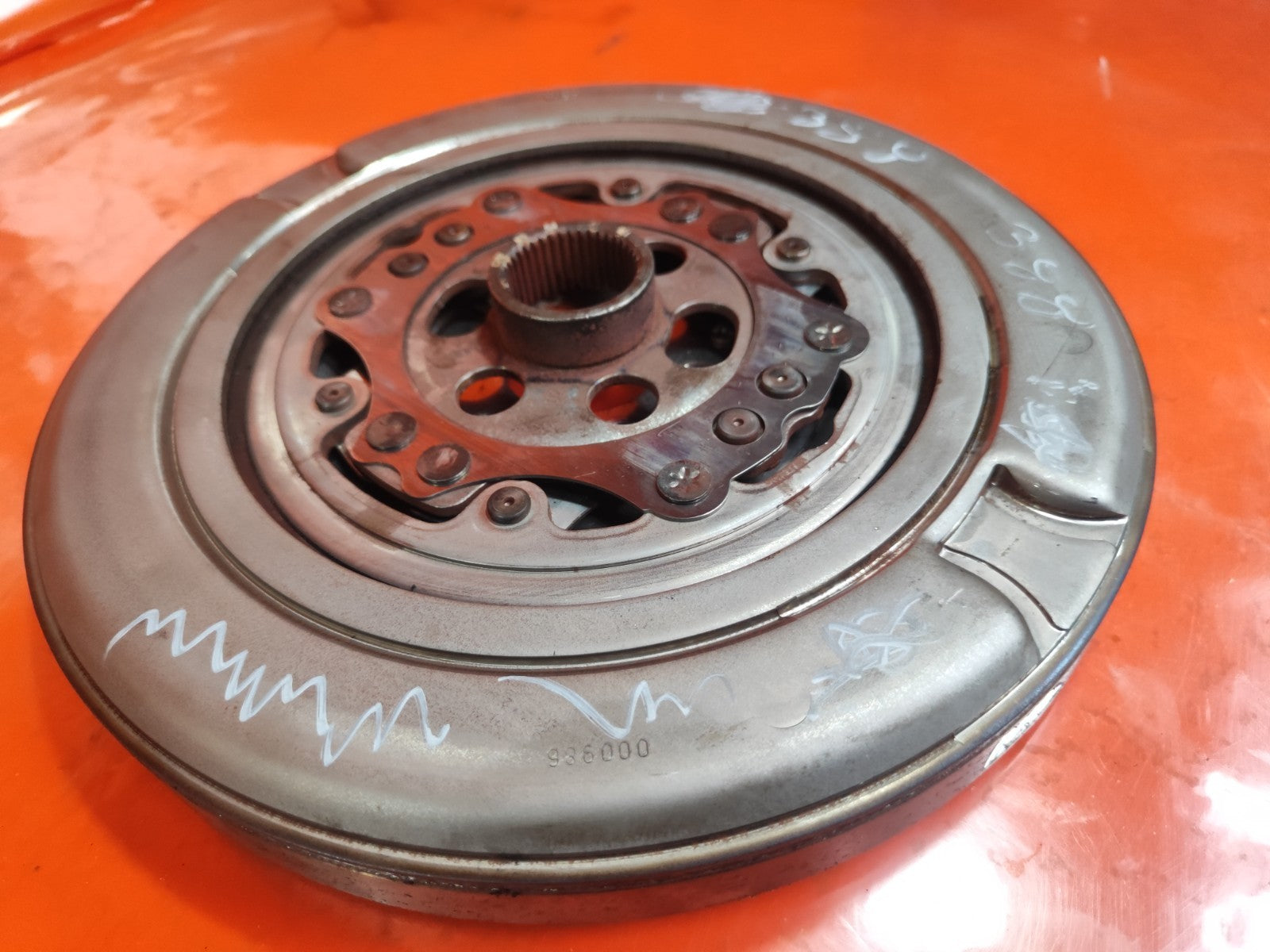 ✅2022 VW Golf GTE 1.4 Hybrid Petrol Flywheel 04E105266AD + Warranty A388 - Image 3