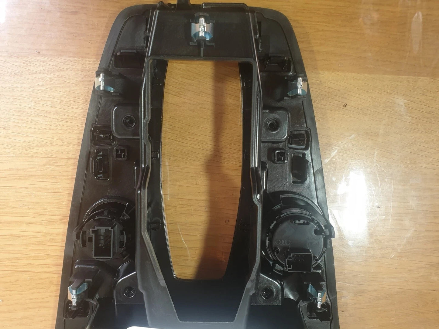 ebay-src:https://i.ebayimg.com/00/s/mtiwmfgxnjaw/z/xcmaaeswyfvqjsde/$_57.jpg
