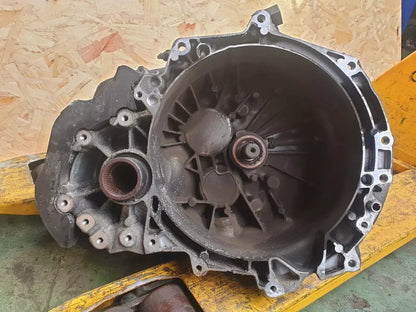 ✅LAND ROVER DISCOVERY L550 2.0 DIESEL 2016 6 SPEED MANUAL GEARBOX GK7R7002CB - Image 1
