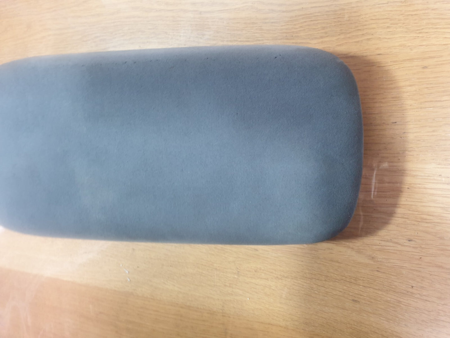 2023 CUPRA BORN V2 EV CENTRE CONSOLE ARMREST + WARRANTY A209 - Image 2