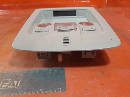 ✅CITROEN C4 CACTUS 1.6 DIESEL 2015 FRONT ROOF INTERIOR LIGHT 9801287577 Warranty - Image 2