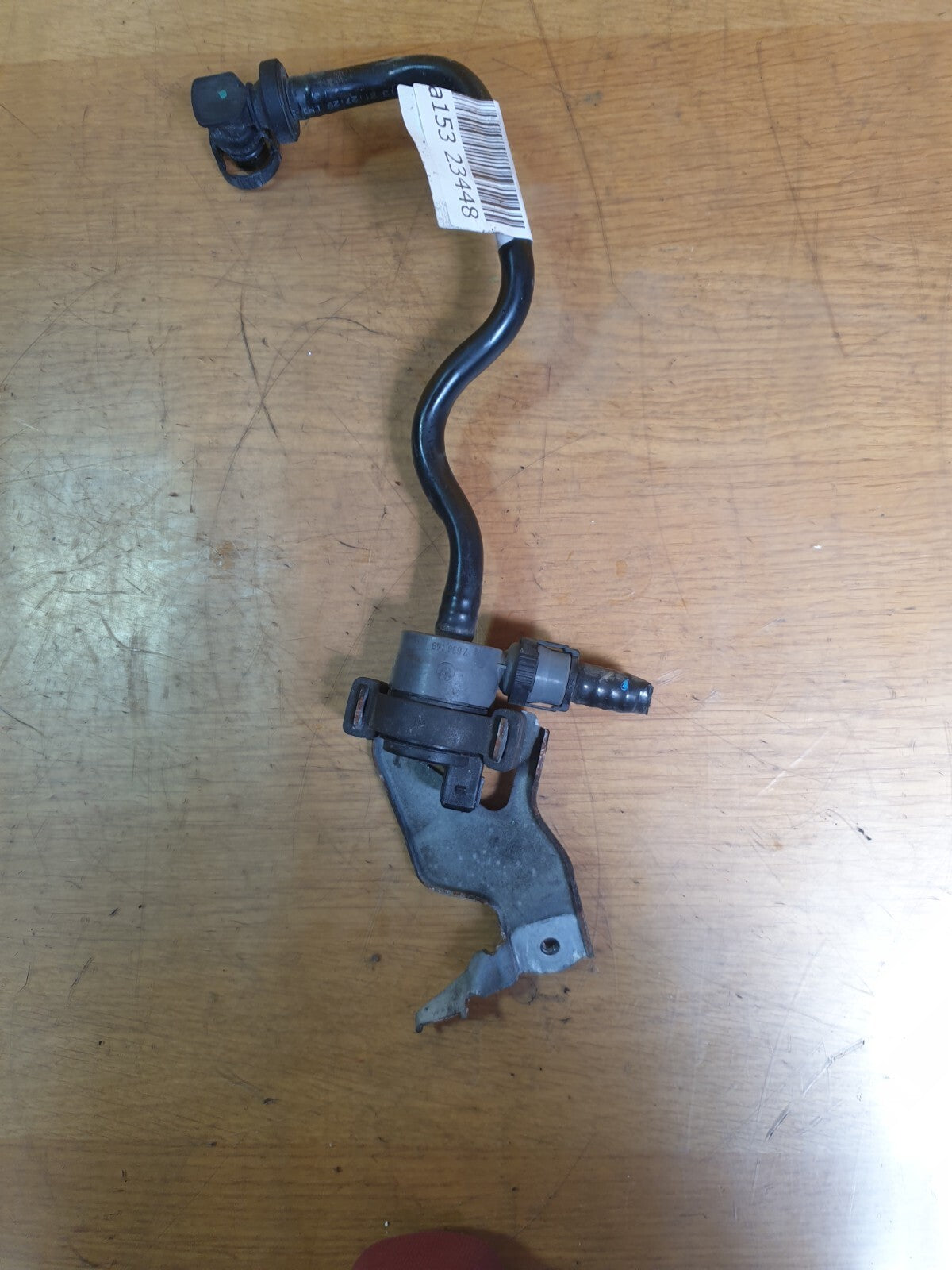 2014 BMW 5 Series F11 4.4P Throttle Body Breather Valve Pipe 7636160 Warranty - Image 2