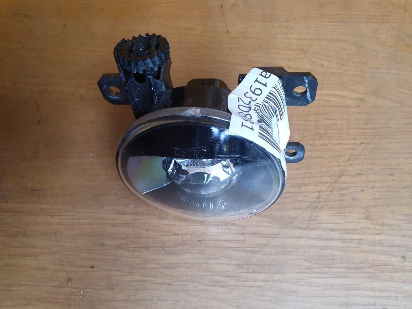 ebay-src:https://i.ebayimg.com/00/s/mtiwmfgxnjaw/z/w-eaaoswf79miaua/$_57.jpg