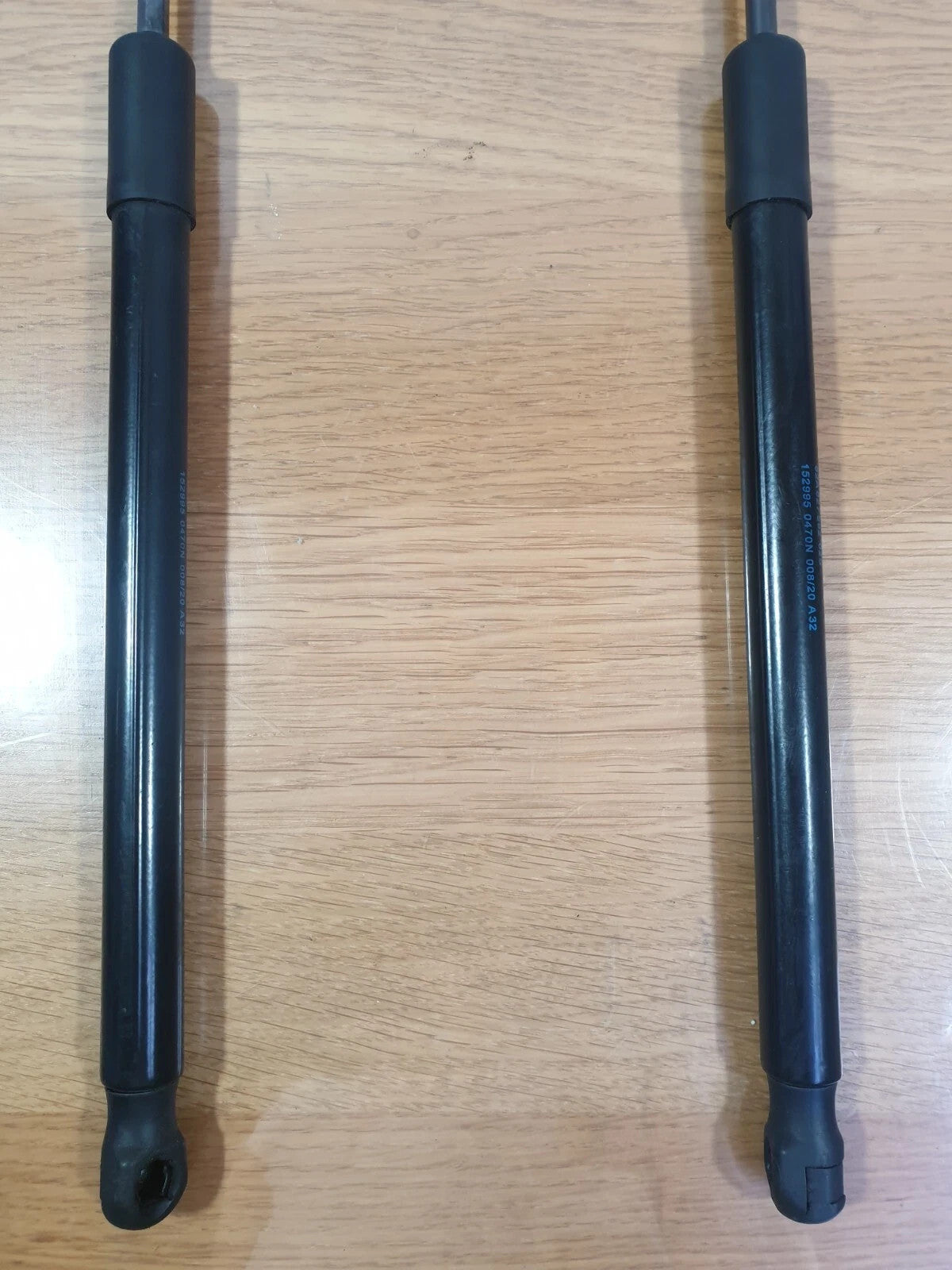 ✅Audi A1 Sport 1.0 Petrol 2020 Tailgate Gas Struts Pair 82A827552 82A82755202S - Image 4