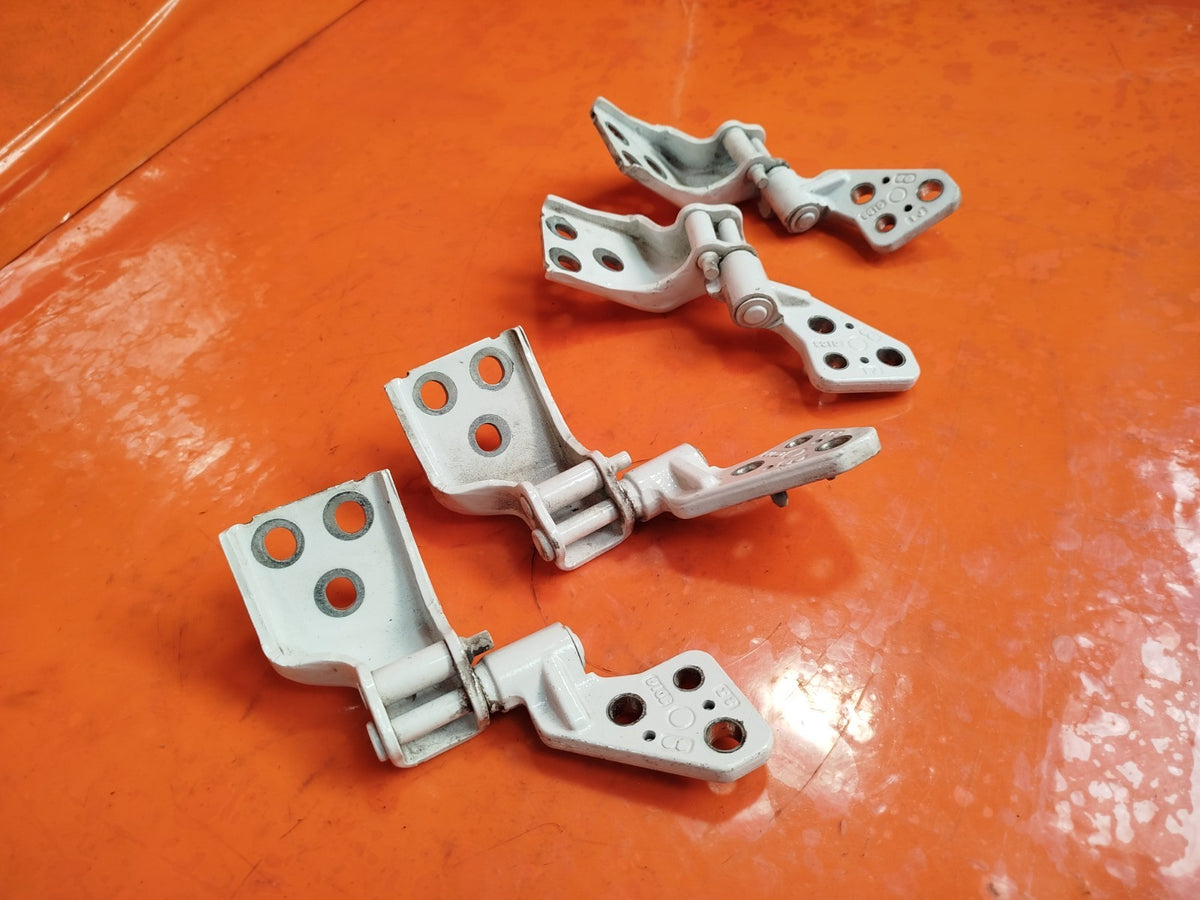 2020 Vauxhall Combo MK4 Rear Door Hinge Set Left Right Warranty A414 - Image 3