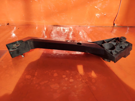 ✅2016 FIAT TALENTO 1.6D FRONT RADIATOR SUPPORT BRACKET RIGHT 625001299R A253 - Image 1