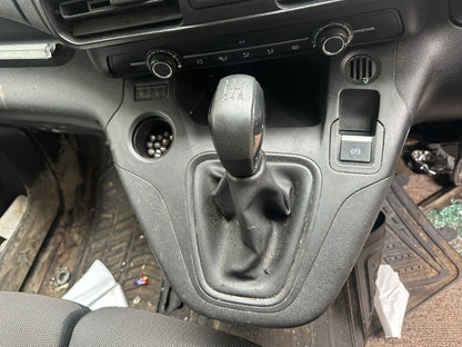 ✅Citroen Berlingo 650 1.5 Diesel 2020 5 Speed Manual Gear Shift Selector A381 - Image 1