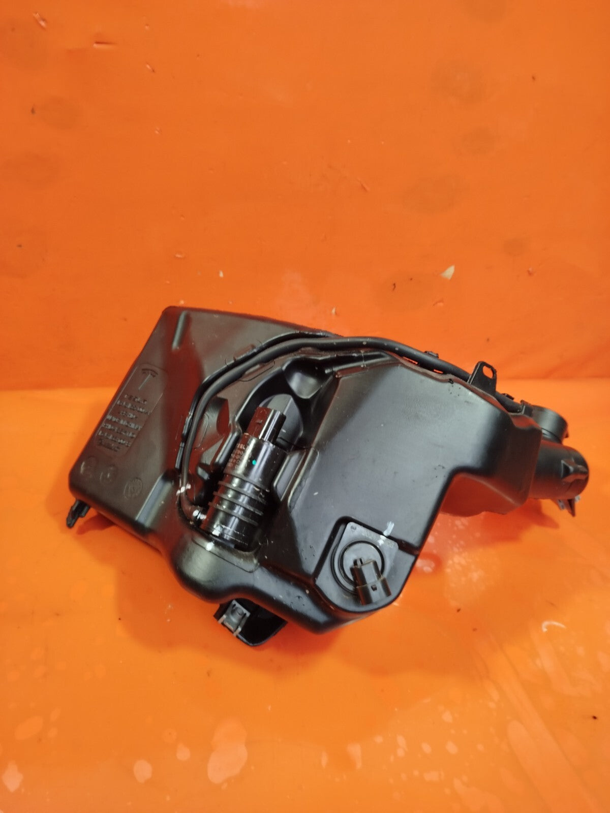 ✅2018-2025 TESLA MODEL 3 WASHER BOTTLE RESERVOIR TANK 1643165-00-A + WARRANTY - Image 1