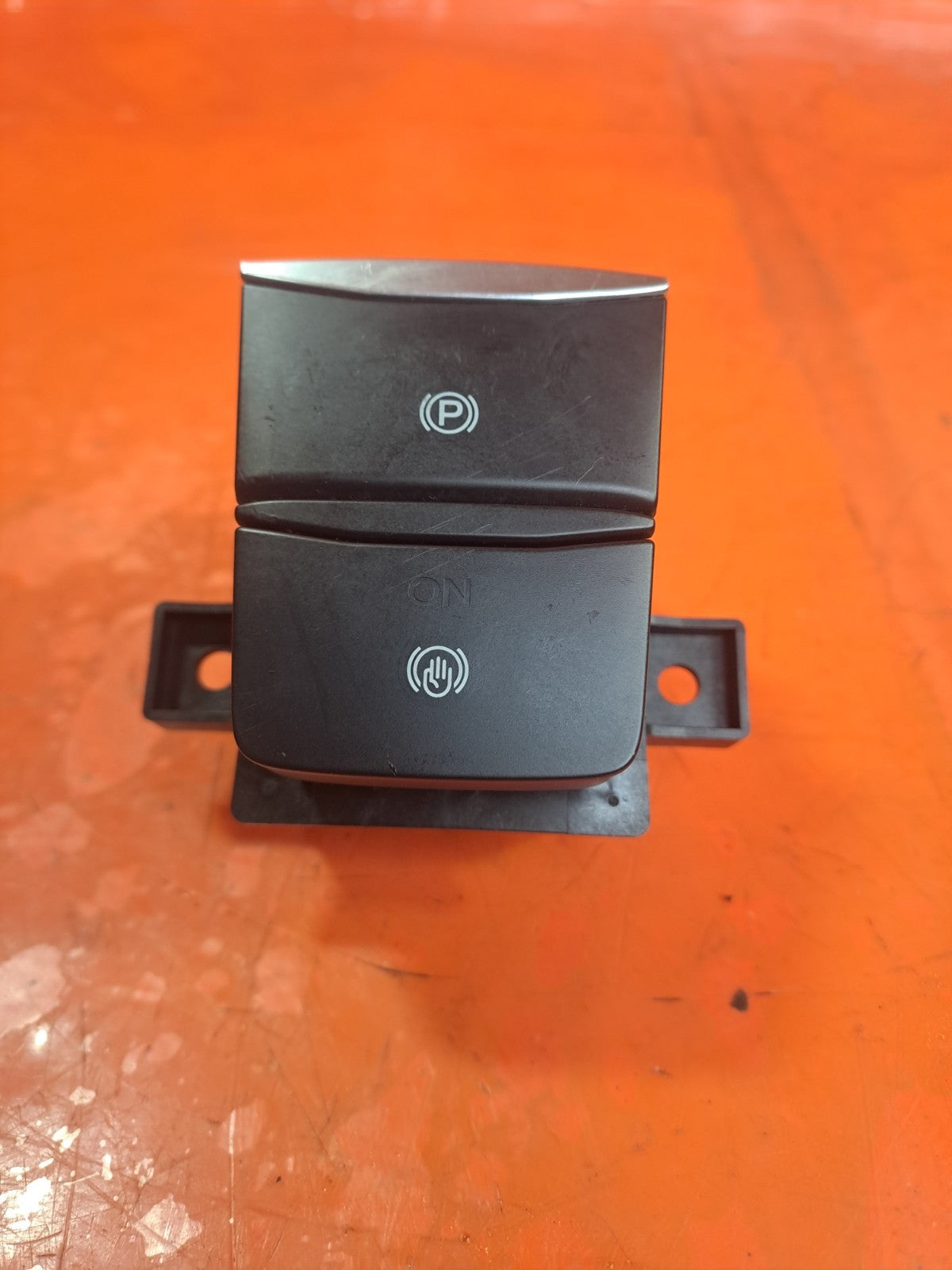 ✅FORD KUGA ST-LINE X 2.5 PETROL 2023 PARKING BRAKE HANDBRAKE CONTROL SWITCH A333 - Image 1