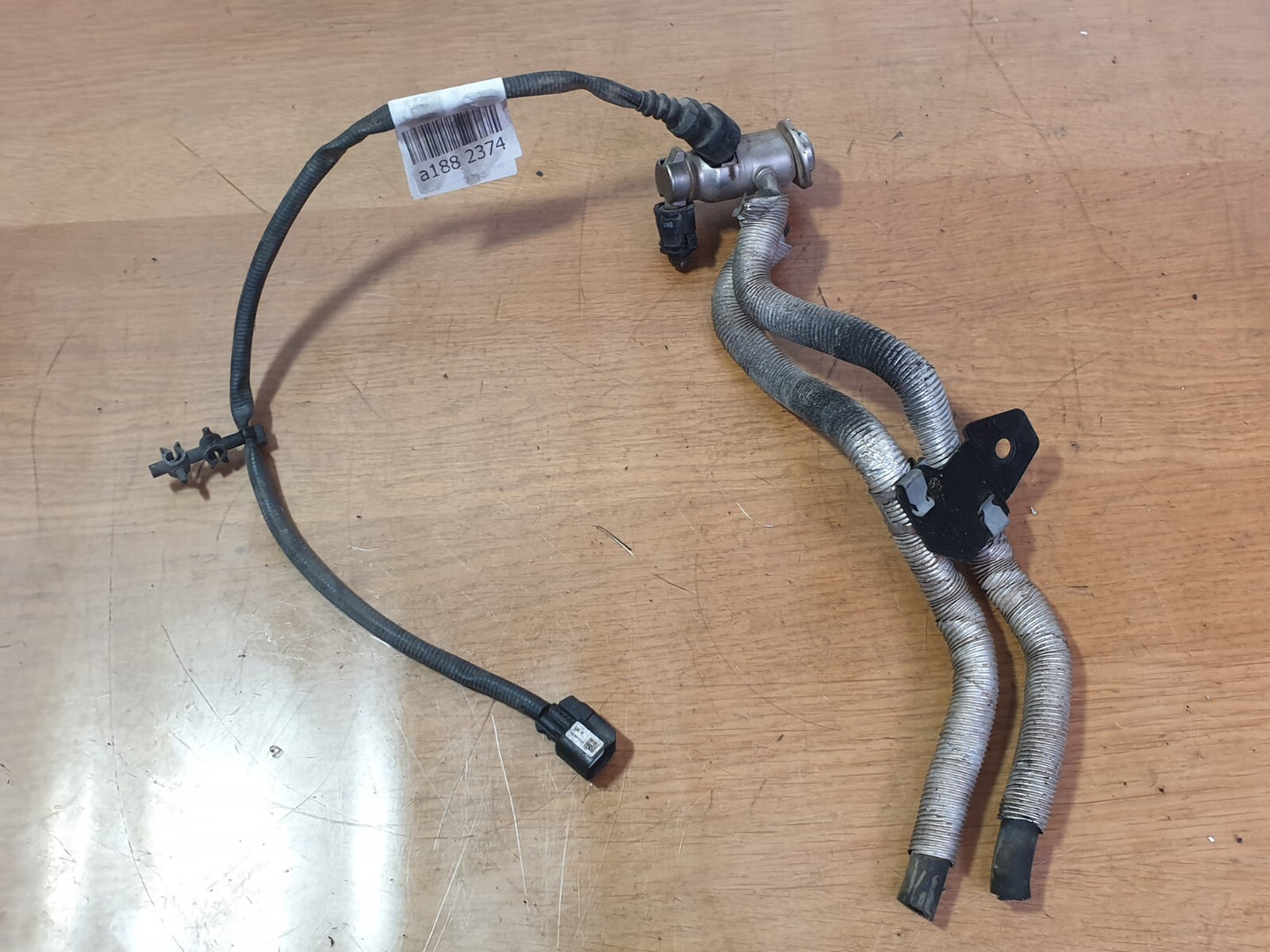 ebay-src:https://i.ebayimg.com/00/s/mtiwmfgxnjaw/z/crsaaoswyizmtlcs/$_57.jpg