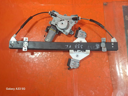 ✅SSANGYONG KORANDO 2.2 DIESEL 2015 FRONT LEFT WINDOW MOTOR & REGULATOR A337 - Image 1
