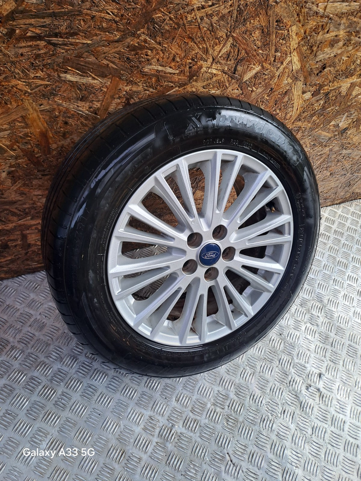 ✅2018 FORD GALAXY ZETEC ALLOY WHEEL & TYRE EM2C-1007-B1A 225/55 R17 + WARRANTY - Image 2