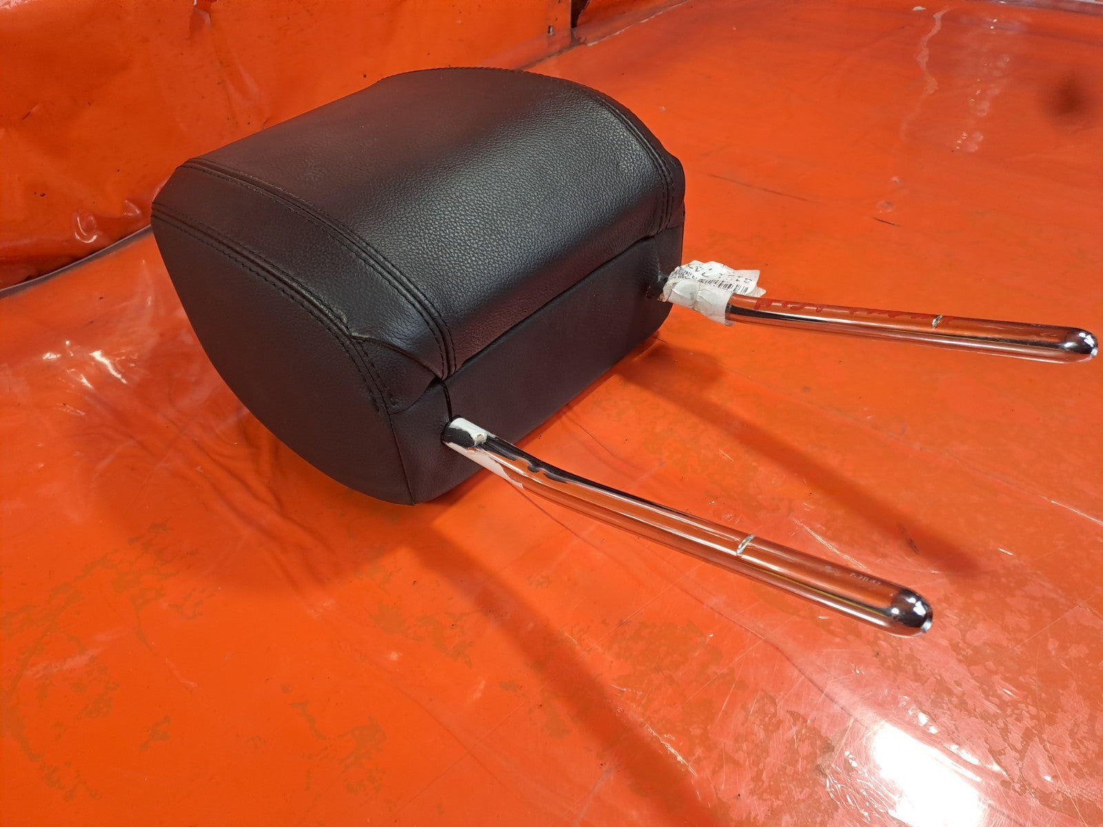 ✅Land Rover Discovery L550 2.0 Diesel 2015 Front Leather Headrest Warranty A131 - Image 4