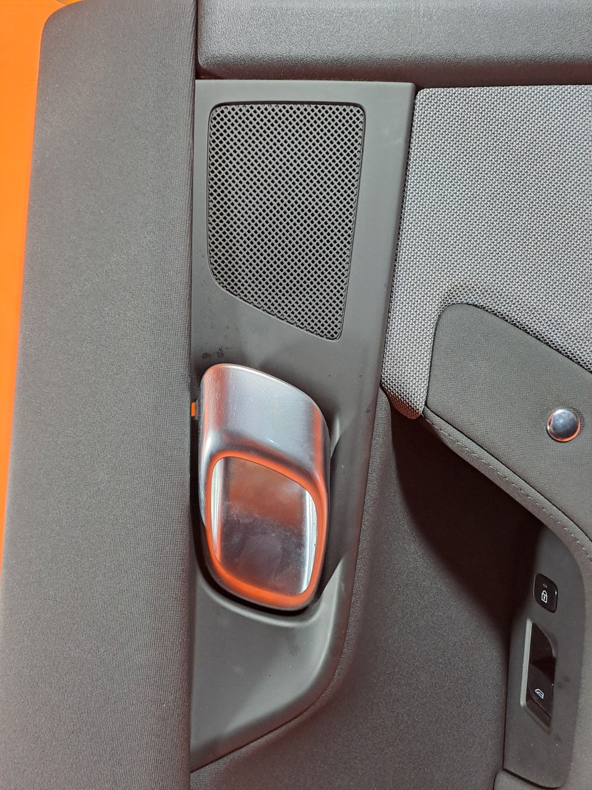 ✅POLESTAR 2 LONG RANGE 2023 REAR LEFT DOOR CARD 31696450 Warranty A312 - Image 7