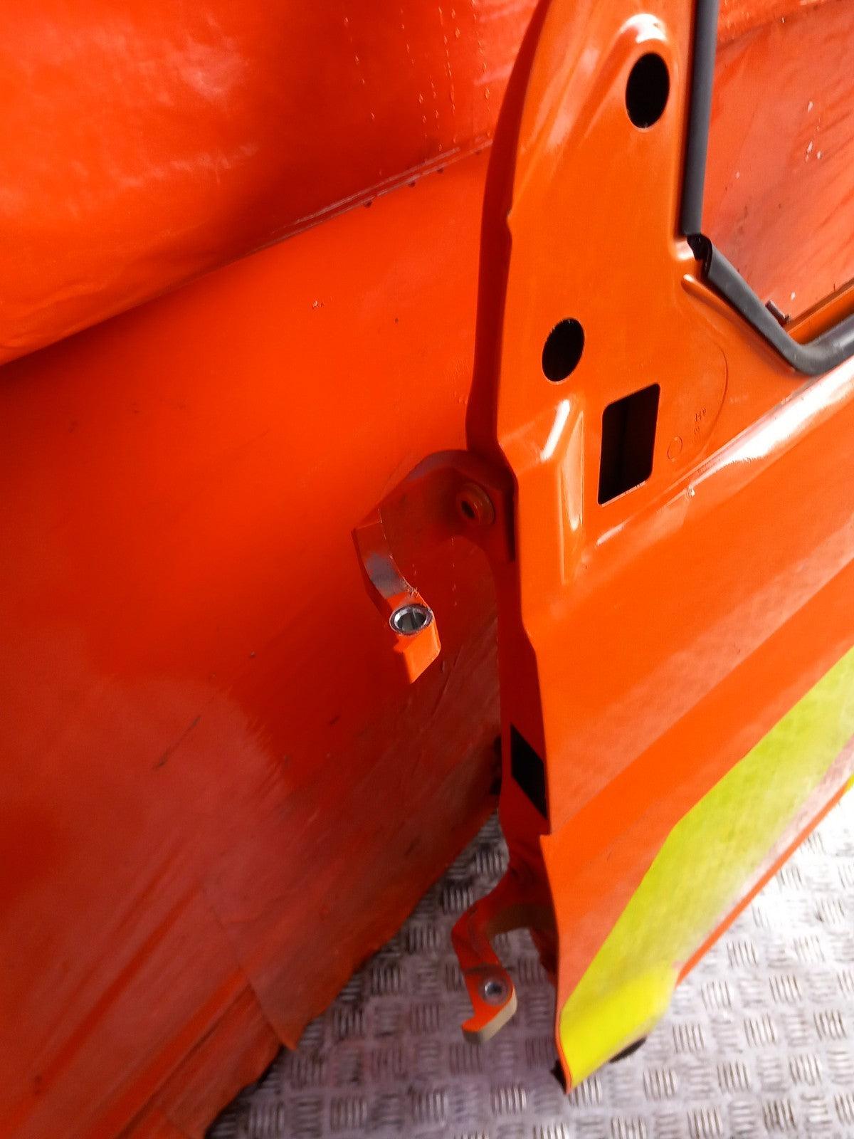 VW Transporter St-Line 2.0 Diesel 2023 Front Left Door Orange Warranty A416 - Image 9