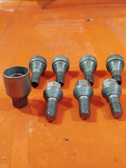 ✅RENAULT CLIO V 1.6 PETROL 2025 LOCKING WHEEL NUTS SET 8201724188 Warranty A331 - Image 5