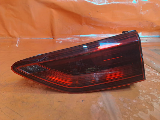 ✅VW GOLF R-LINE MK8 2.0 DIESEL 2020 REAR RIGHT INNER TAIL LIGHT 5H0945094D A346 - Image 2