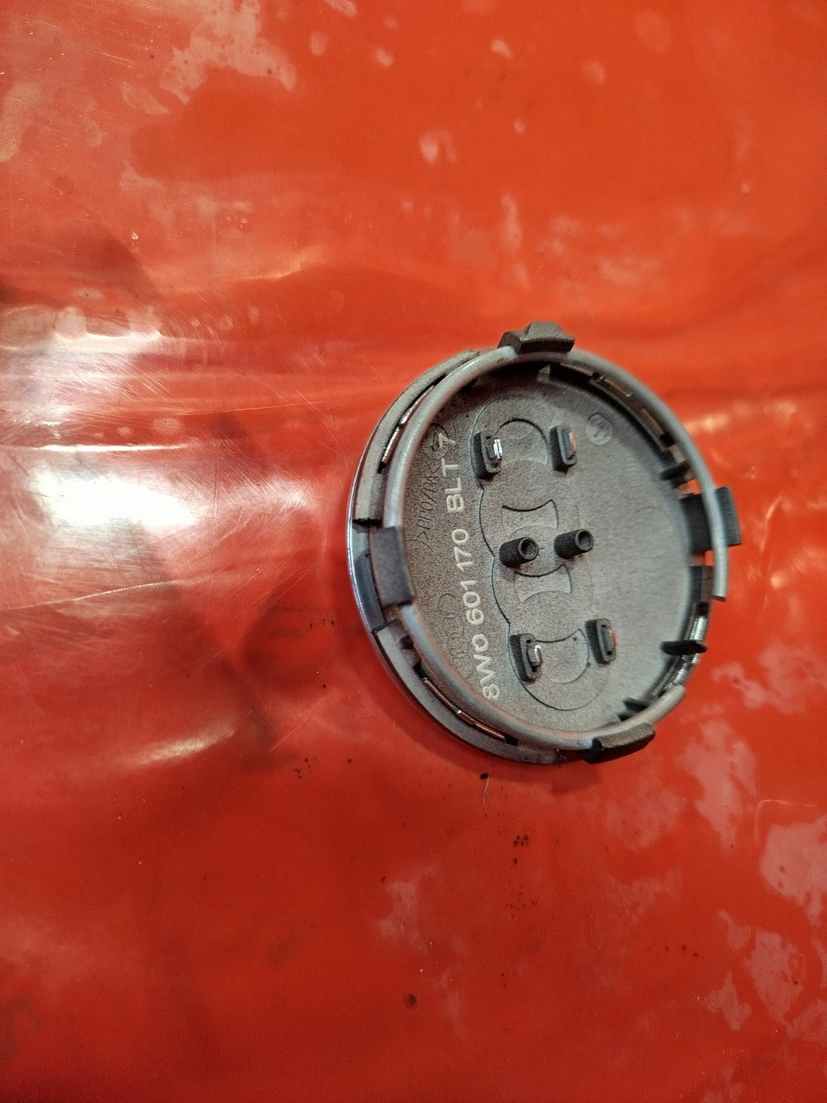 ✅AUDI Q2 ALLOY WHEEL CENTRE CAP COVER 8W0601170 + WARRANTY xAA - Image 4