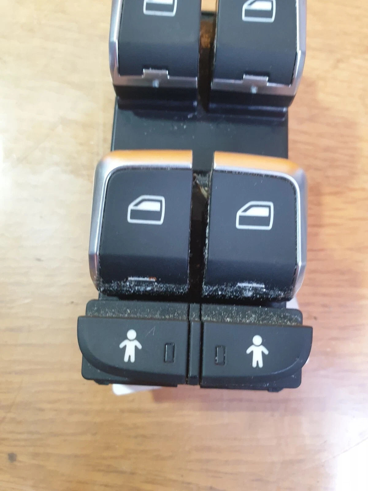ebay-src:https://i.ebayimg.com/00/s/mtywmfgxmjaw/z/nusaaeswqodqhy3t/$_57.jpg
