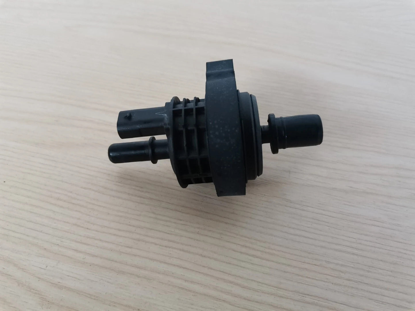 ✅Mercedes CLS 450 W257 3.0 Petrol 2019 Vacuum Purge Valve A0004703700 Warranty - Image 9