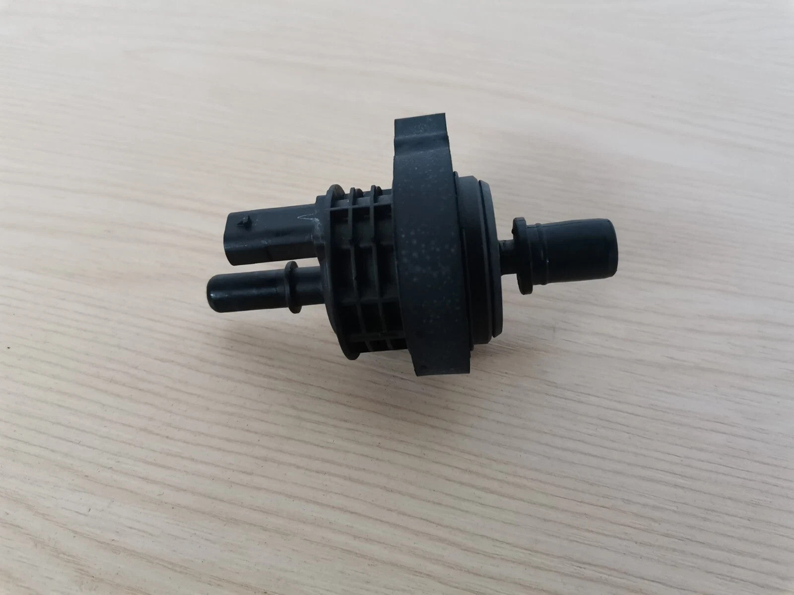 ✅Mercedes CLS 450 W257 3.0 Petrol 2019 Vacuum Purge Valve A0004703700 Warranty - Image 9