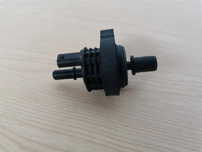 ✅Mercedes CLS 450 W257 3.0 Petrol 2019 Vacuum Purge Valve A0004703700 Warranty - Image 9