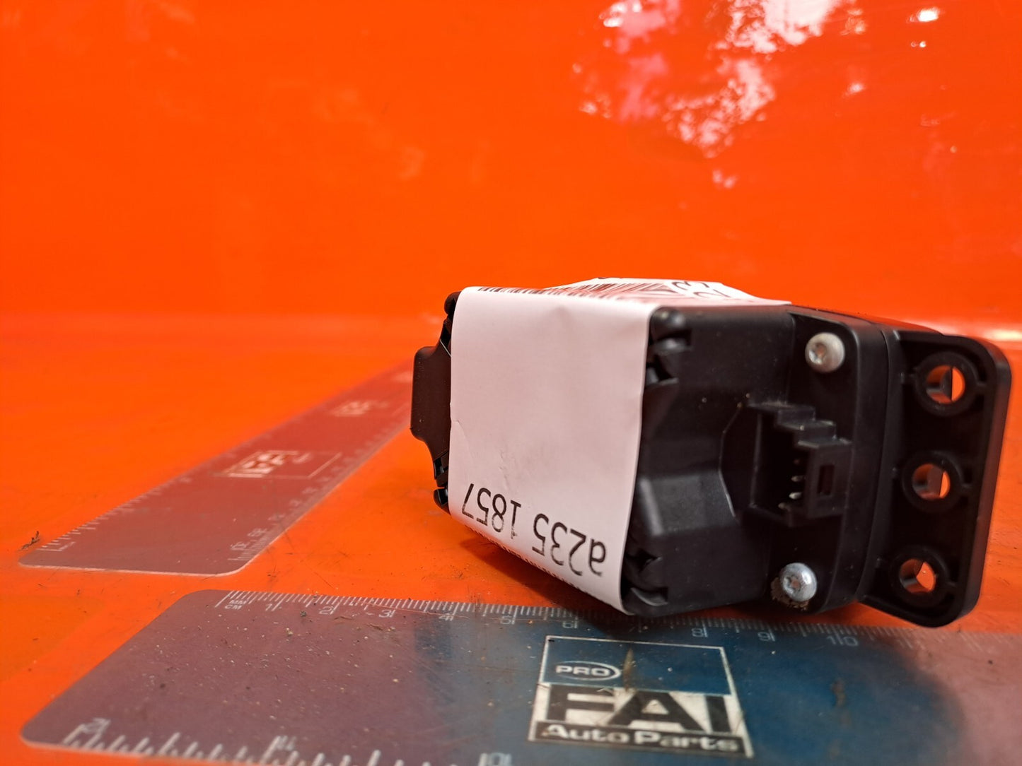 ✅MERCEDES W176 A180 1.5 DIESEL 2015 MULTIMEDIA CONTROL SWITCH BUTTON A2469001309 - Image 4