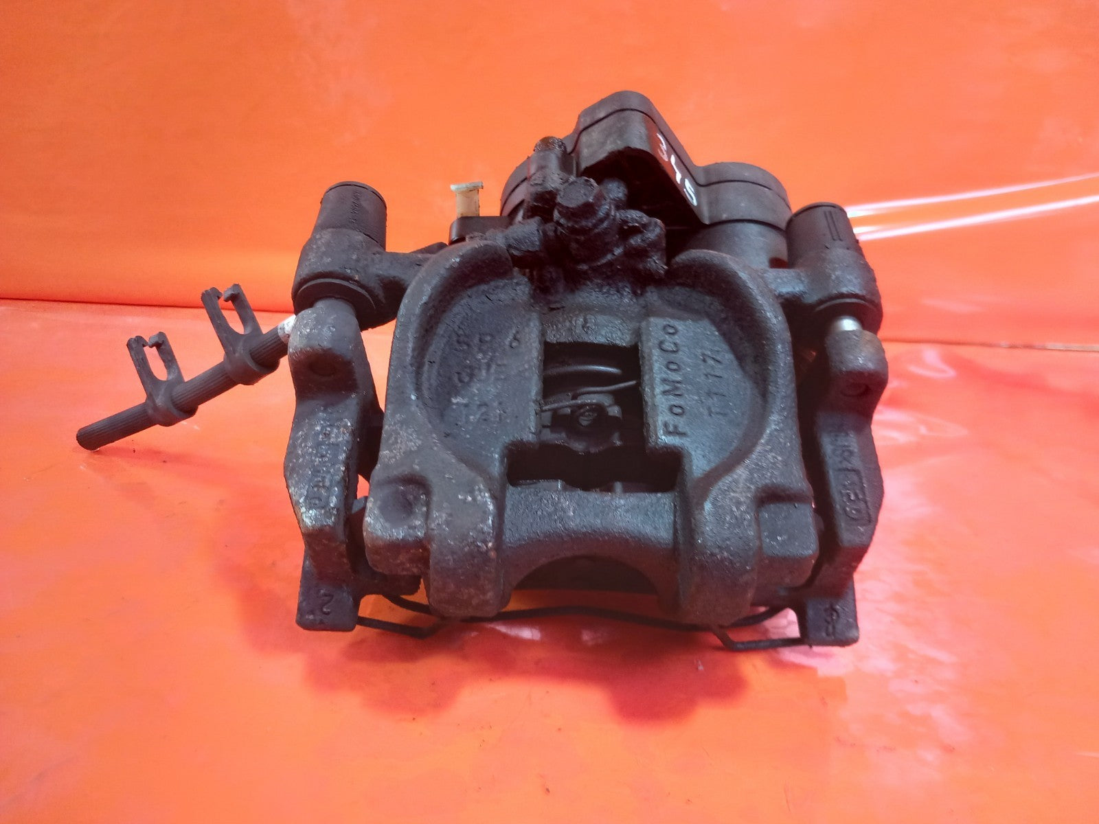 Ford Galaxy Zetec 2.0 Diesel 2019 Rear Left Electric Brake Caliper DG9C2D251H - Image 3
