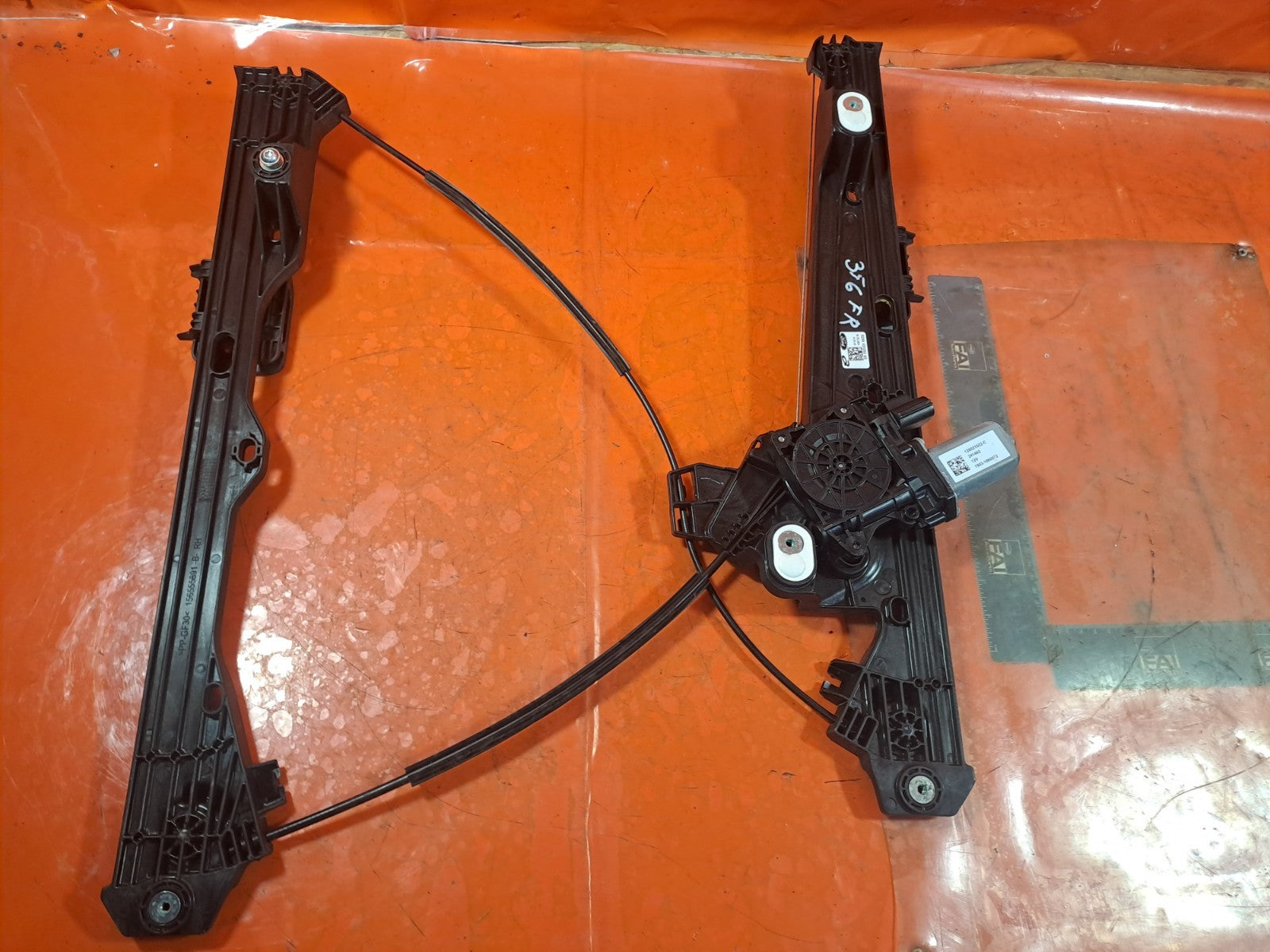 ✅FORD TRANSIT COURIER 1.5 DIESEL 2024 FRONT RIGHT WINDOW REGULATOR R2X6V23200AB - Image 2