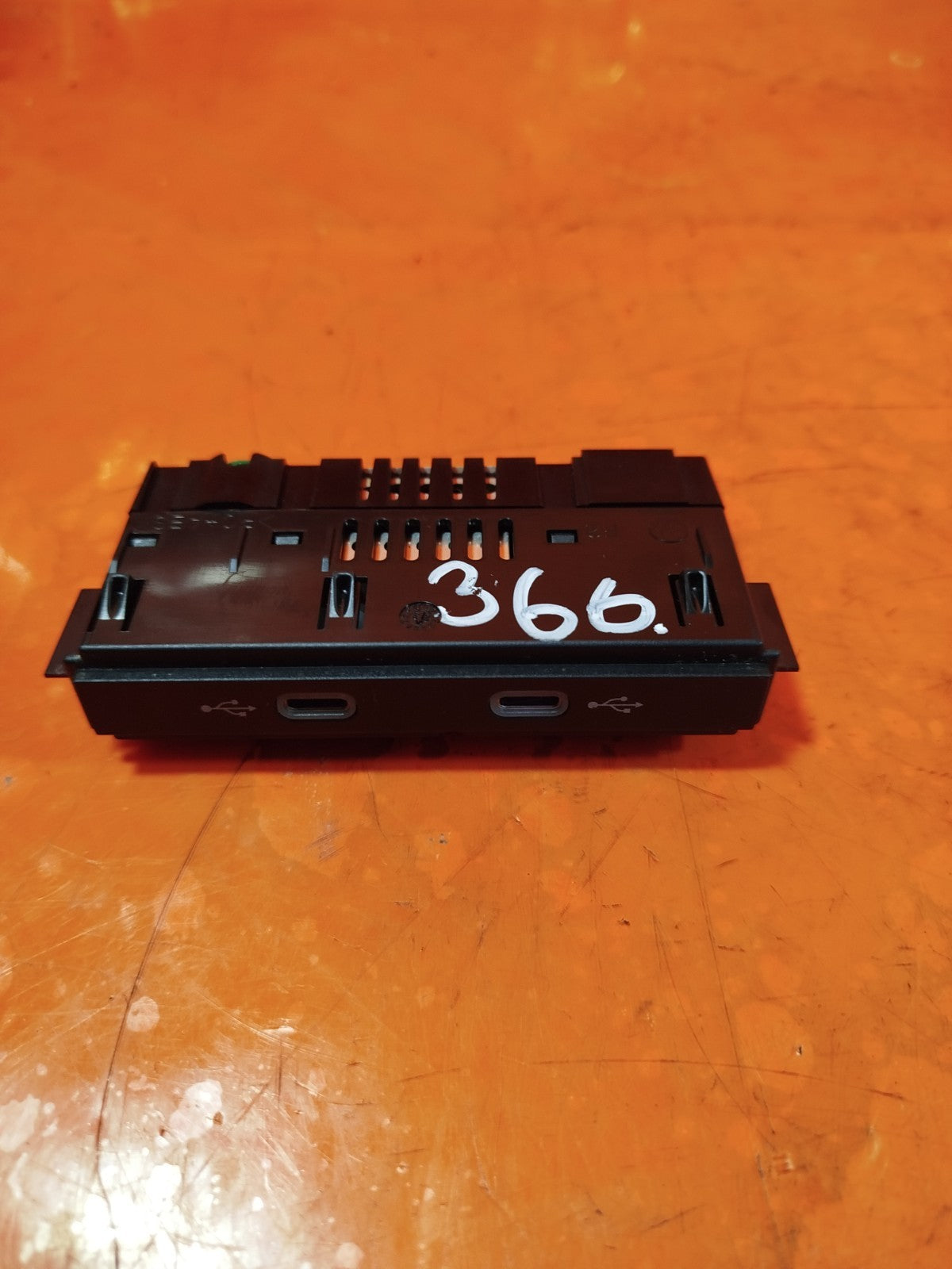 ✅2024 FORD TOURNEO CONNECT DOUBLE USB PORT SOCKET 5NA035736 + WARRANTY A366 - Image 3