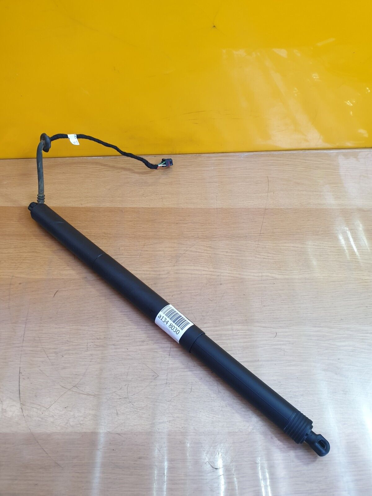 AUDI Q2 S-LINE 1.4 PETROL 2017 TAILGATE ELECTRIC STRUT LEFT OR RIGHT 81A827851