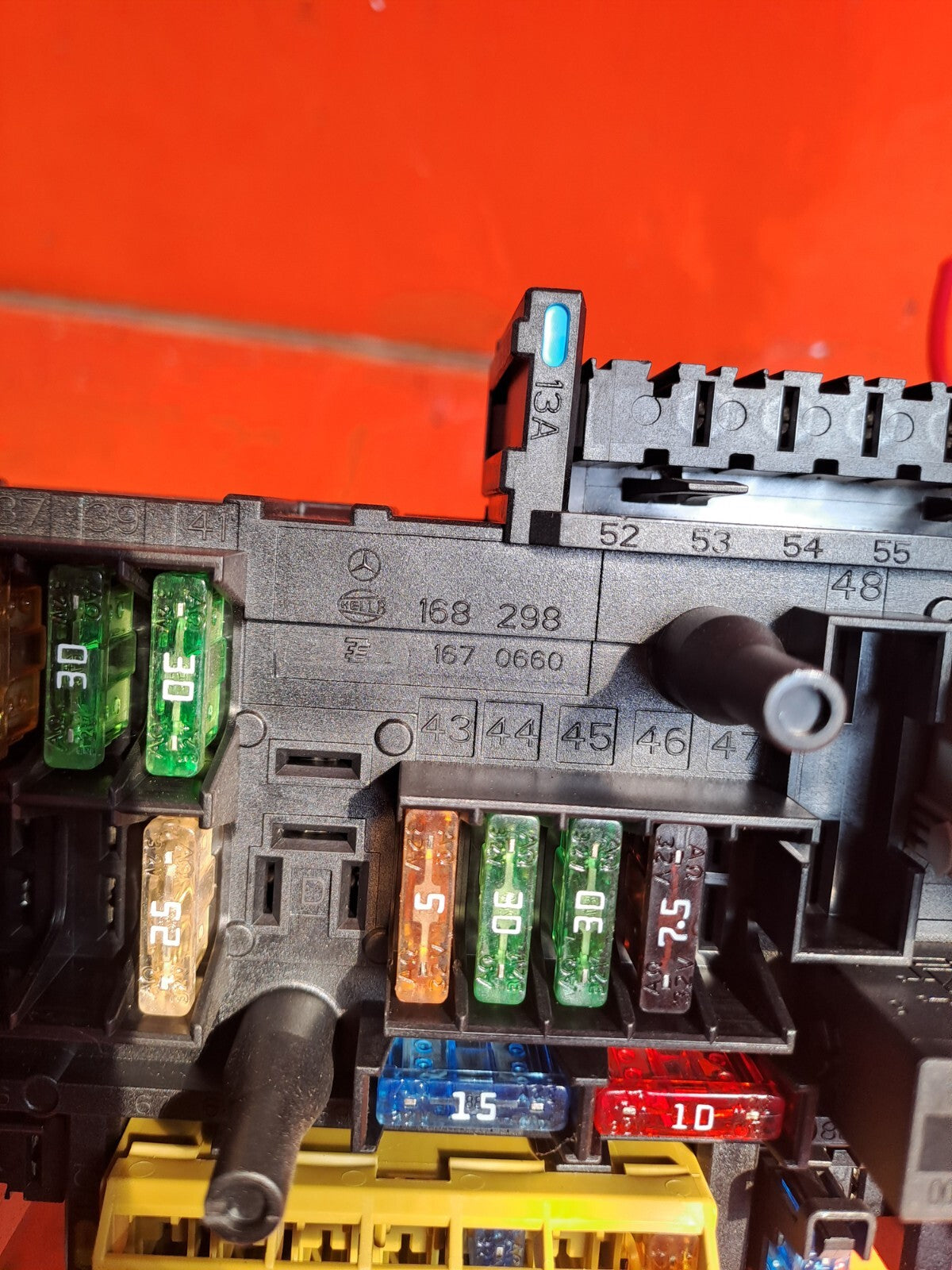 ✅MERCEDES E250 W212 2.1 DIESEL 2011 REAR SAM FUSE RELAY BOX A2129060105 A269 - Image 9