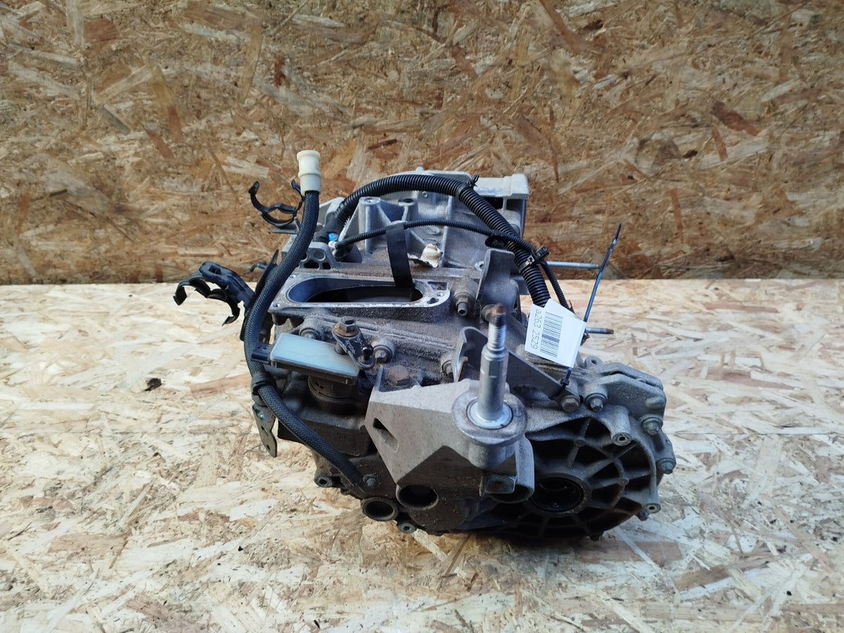 ebay-src:https://i.ebayimg.com/00/s/mtiwmfgxnjaw/z/pwmaaoswpr9n4wmw/$_57.jpg