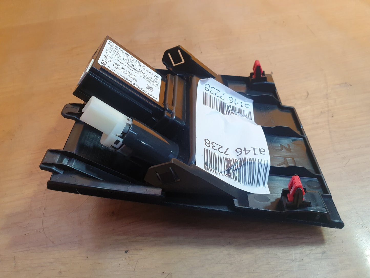 ✅2019 Lexus NX 300H Center Console AUX Jack & USB Switch 86190-11010 A146 - Image 10