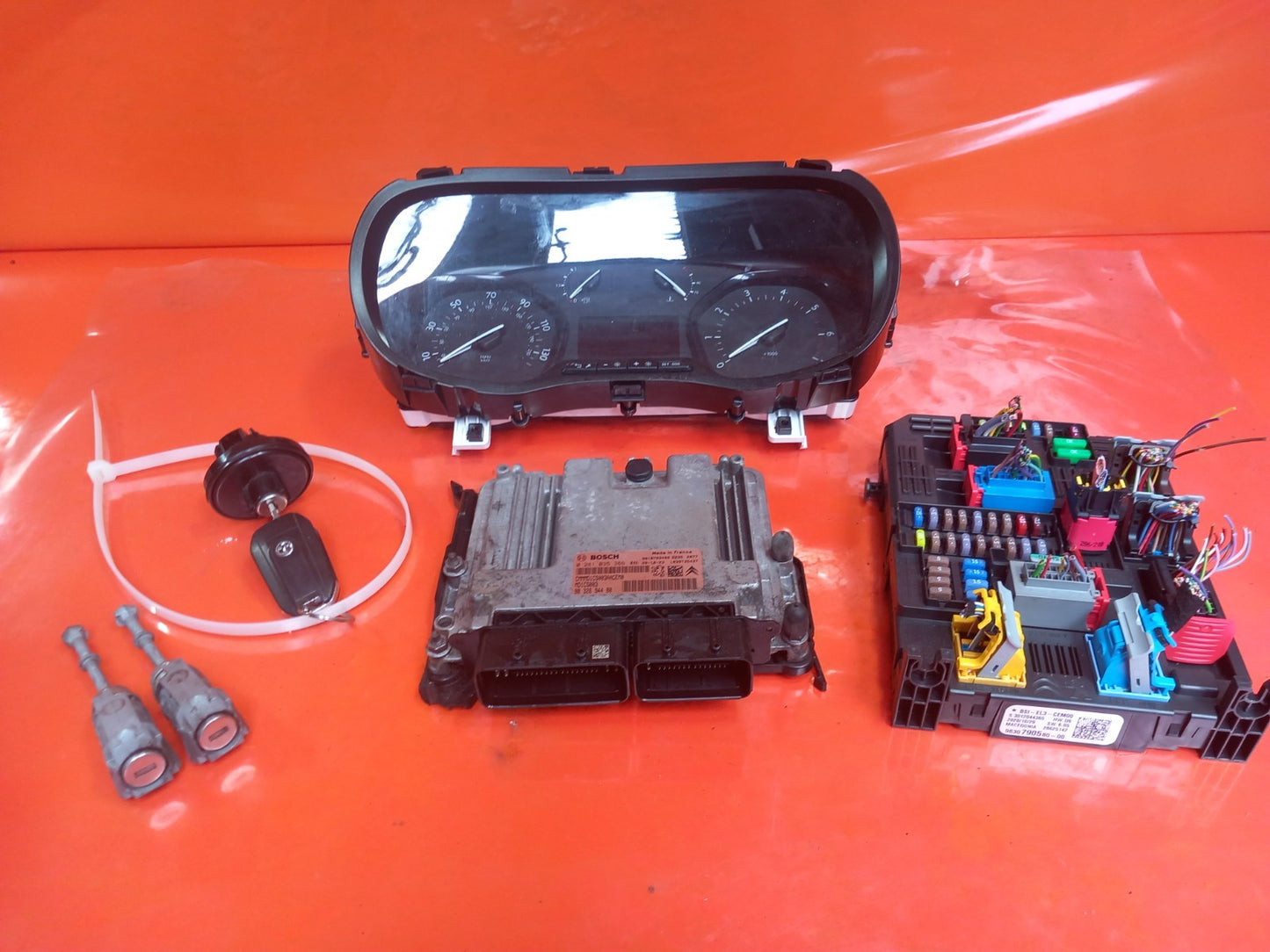 ✅2020 Vauxhall Vivaro 2900 Engine ECU Kit 9832694480 + Warranty A380 - Image 2