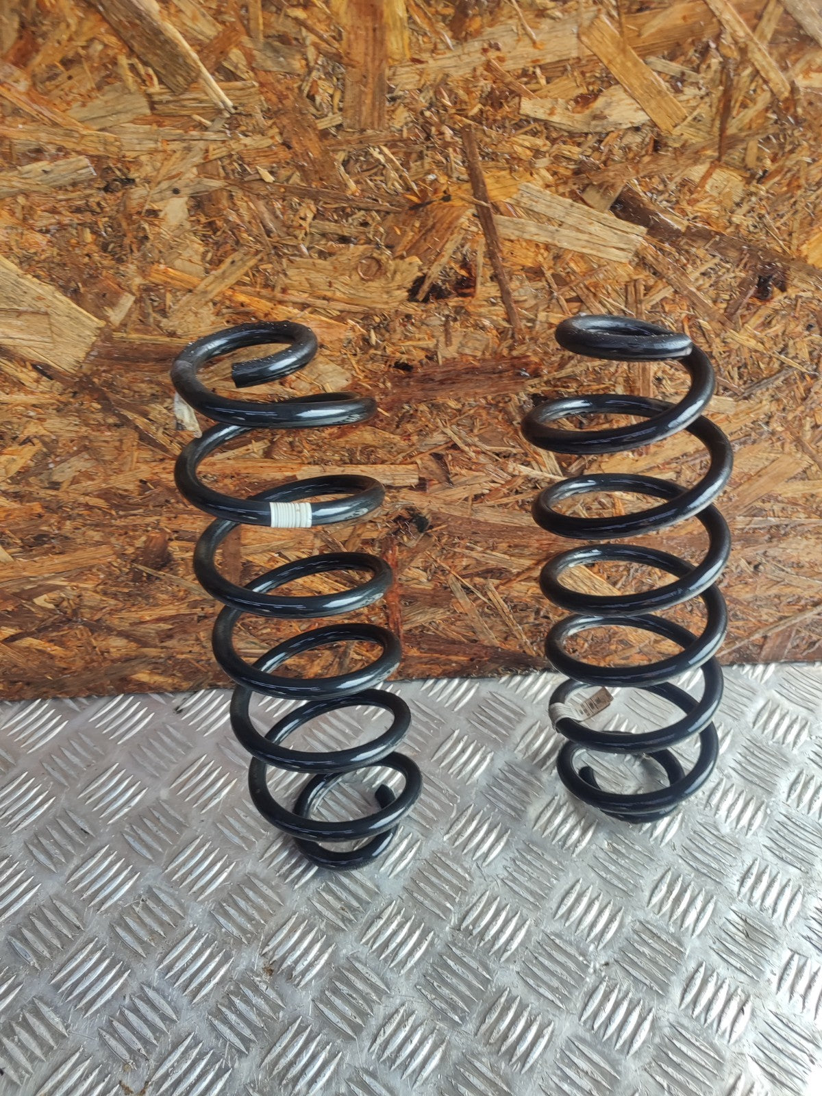 ✅2024 FORD KUGA MK3 ST-LINE PAIR OF REAR COIL SPRINGS MX61-5B859-TNB + WARRANTY - Image 1
