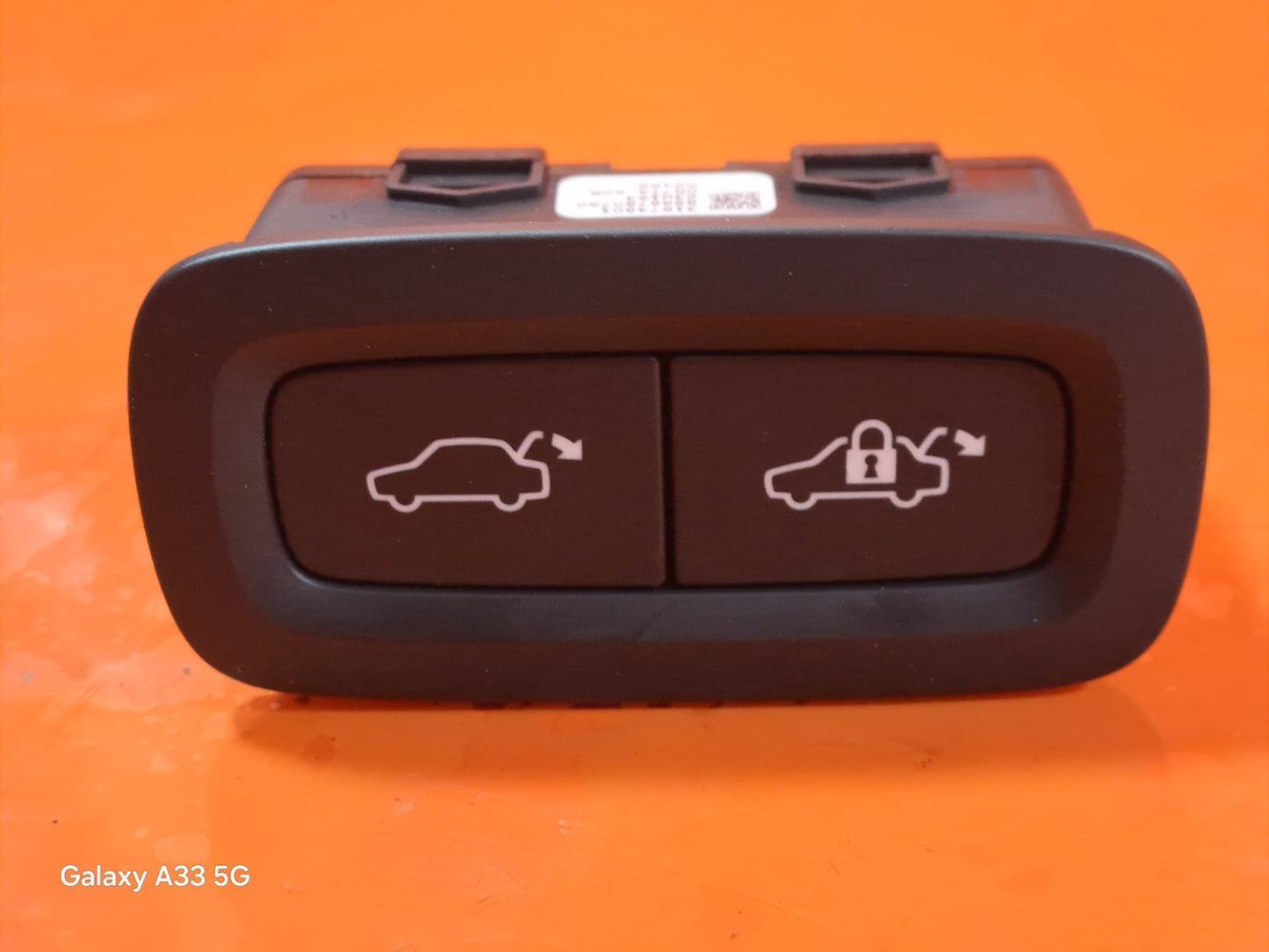 ✅POLESTAR 2 LONG RANGE 2023 TAILGATE OPEN SWITCH 31674801 Warranty A312 - Image 1