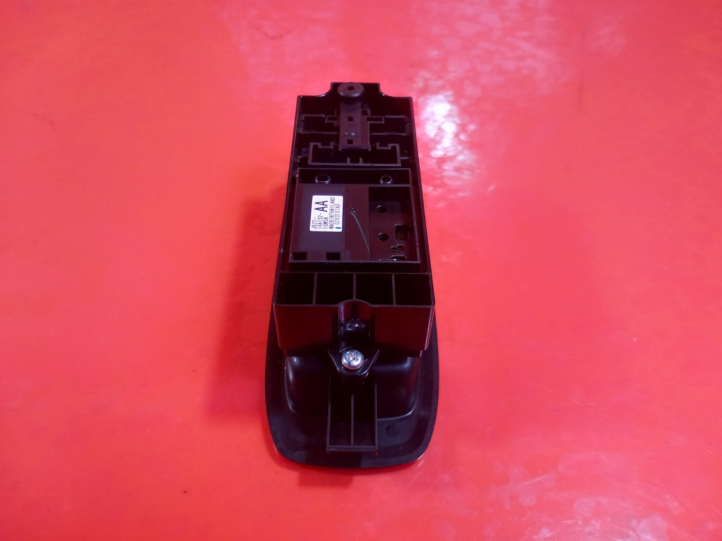 ebay-src:https://i.ebayimg.com/00/s/mtiwmfgxnjaw/z/oxwaaeswggjqmrlt/$_57.jpg