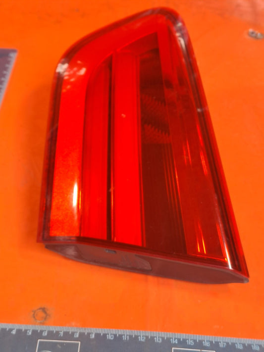 ✅2015 BMW 1 SERIES F20 REAR RIGHT INNER TAIL LIGHT 7359020 + WARRANTY A320 - Image 2